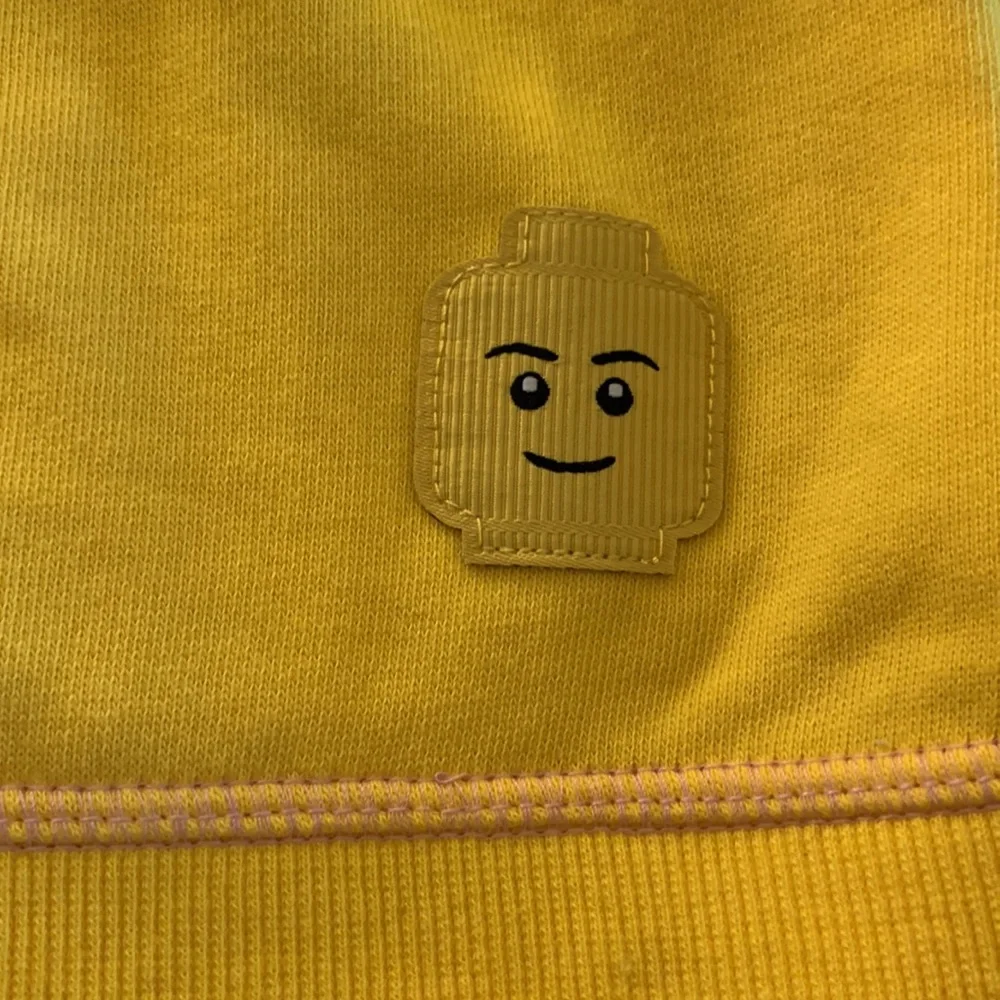 LEGO Minifigure Embroidered Sweatshirt- Yellow S - Picture 5 of 7